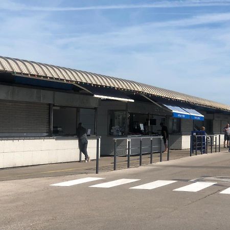 Jeter L'Ancre - Studio Calais Kültér fotó